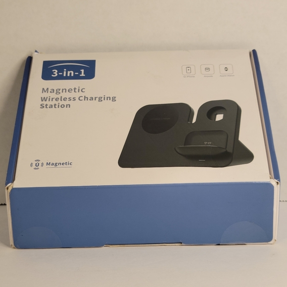 3 In 1 Magnetic Wireless Charging Station - Picture 1 of 7